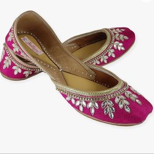 Fulkari Women’s Rani Gold Genuine Soft Leather Punjabi Jutti